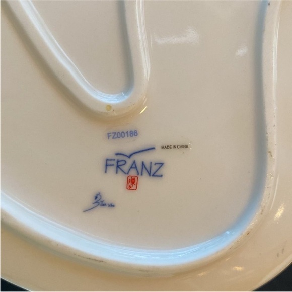 Frank Butterfly and Floral Decorative Plate - Picture 7 of 8